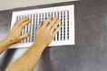 Como limpar o ar condicionado duto