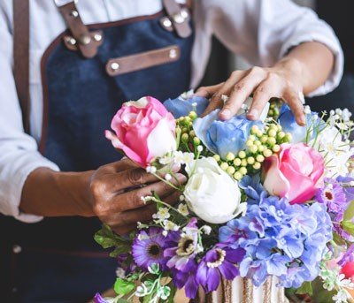 Planta e flor artificial: vale a pena?